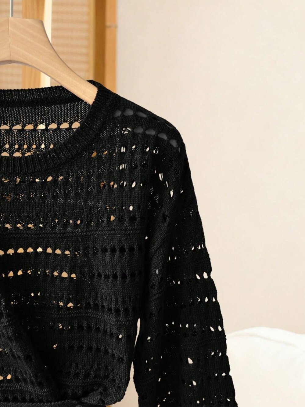 Black Casual Elegant Women's Round Neck Drop Shoulder Long Sleeve Knit Pullover - Picture 4 of 7